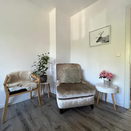 Private Center- Only Women Δωμάτια σε οικογενειακή κατοικία *